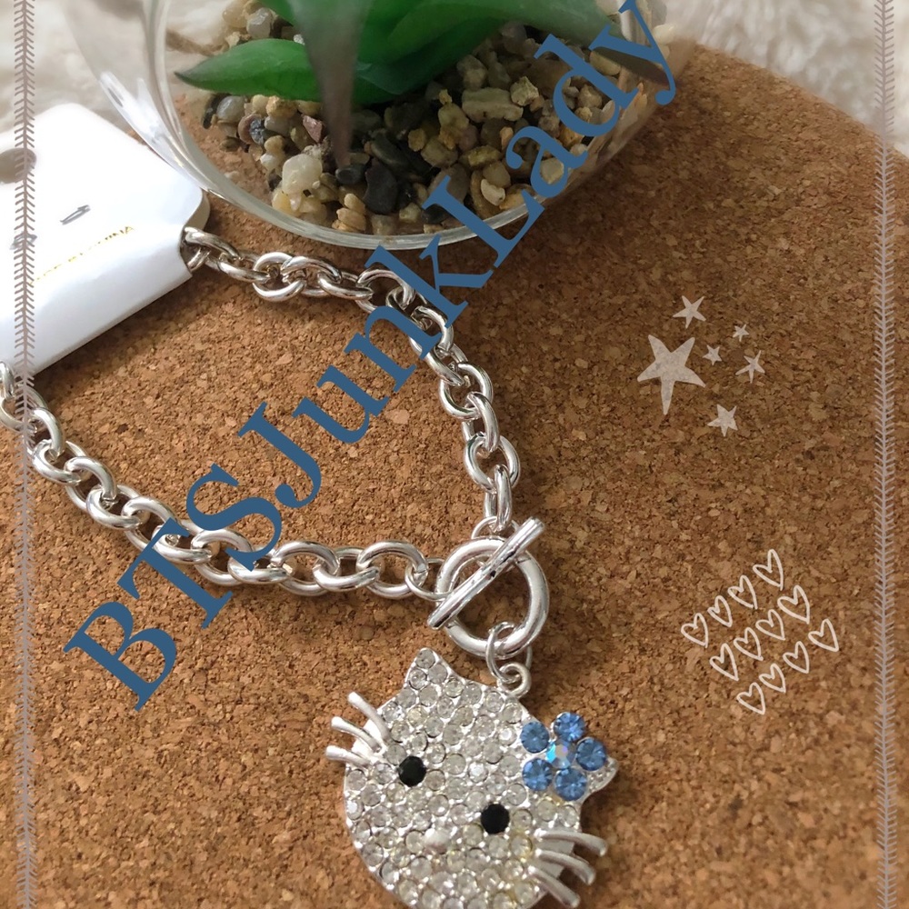Hello Kitty Dangle Pendant Charm Bracelet